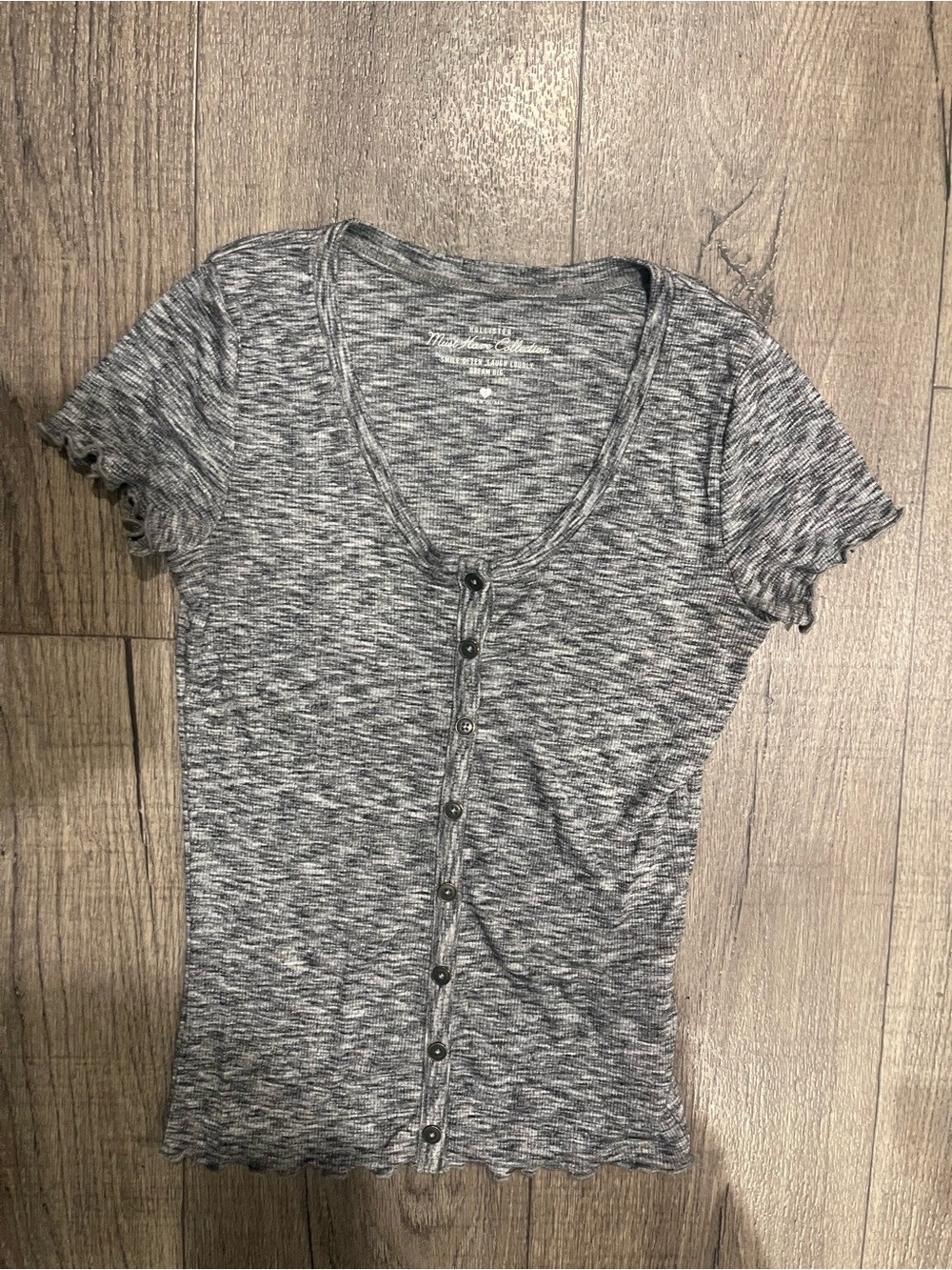 Hollister Heathered Gray Button-Front Crop Top
